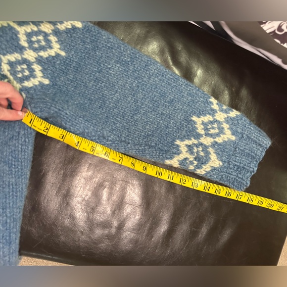 COPY - Handmade heavy duty wool cardigan zip up sweater - Picture 6 of 7